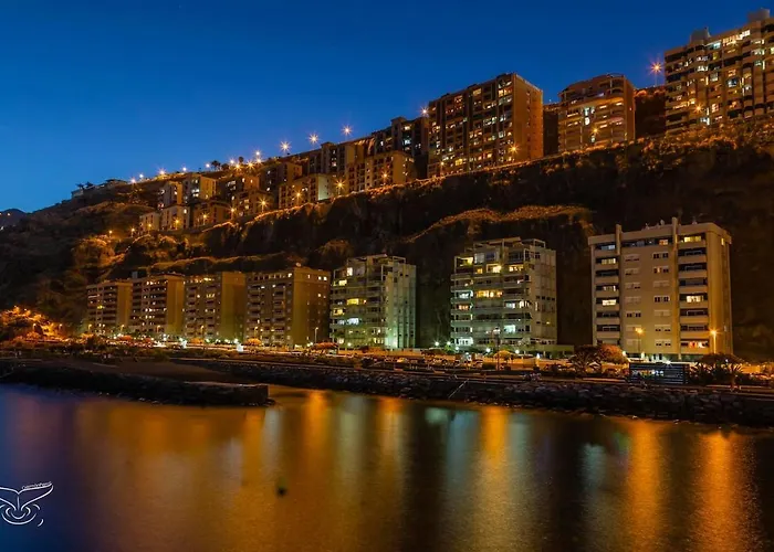 Marina Seafront 13 アパート Radazul