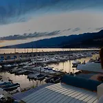 Marina Seafront 13 * Radazul