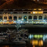Apartman Marina Seafront 13 *
