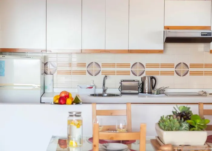 Διαμέρισμα Marina Seafront 13 *