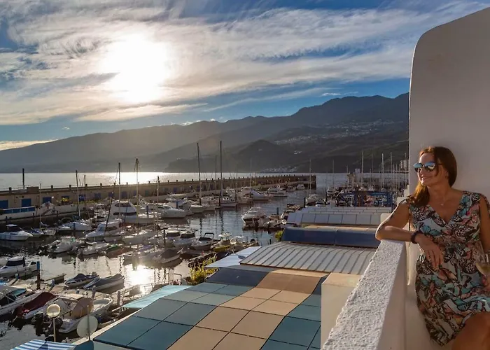 Marina Seafront 13 *